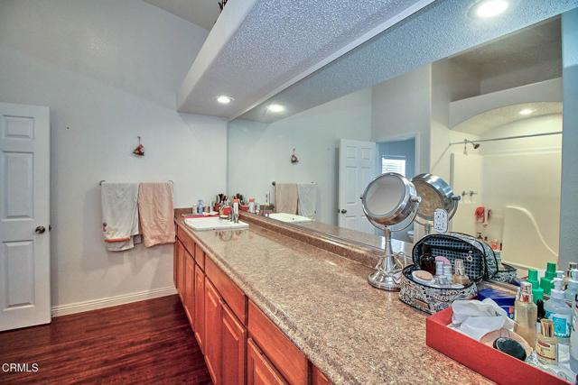 10424 Santa Fe Fire Road, Lucerne Valley CA: https://media.crmls.org/mediaz/4ca65f6d-ff90-4513-bdfd-9ef30484a442.jpg