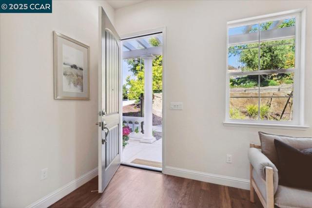 38 Citron Knoll, Orinda CA: https://media.crmls.org/mediaz/4ca6b177-d7e5-4000-ade2-a74c9c17dfca.jpg