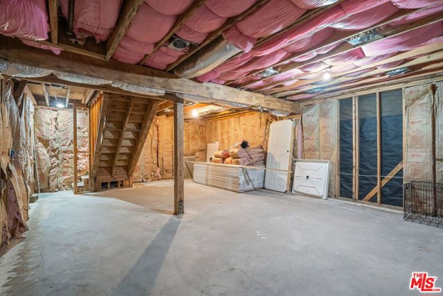 1037 H Lane, Big Bear City CA: https://media.crmls.org/mediaz/4ca6e675-5cb2-4146-b6cf-f001de0851a2.jpg