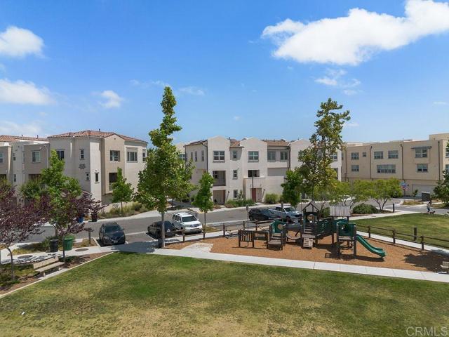 5241 Rockfish Lane, San Diego CA: https://media.crmls.org/mediaz/4ca6f9c8-893d-420e-8e87-671885f093d1.jpg