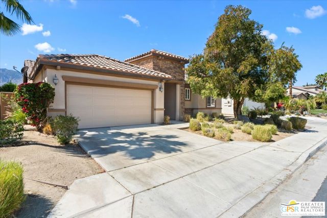 31505 Calle Amigos, Cathedral City CA: https://media.crmls.org/mediaz/4ca7680b-75ce-4aa3-995a-fac254ac3f06.jpg