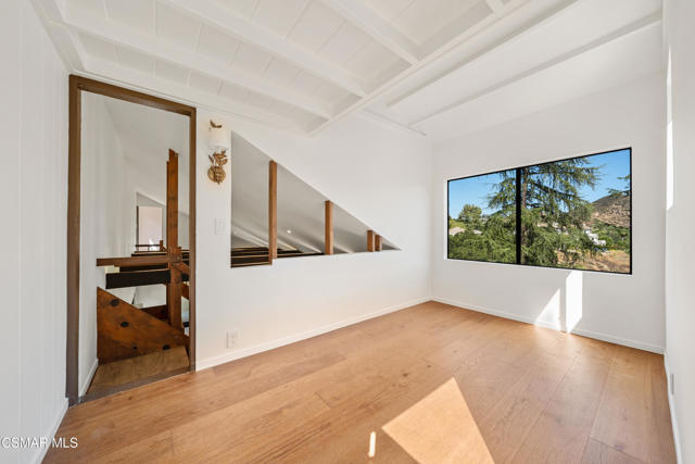 141 Lake Sherwood Drive, Lake Sherwood CA: https://media.crmls.org/mediaz/4ca7e515-6937-4411-82ad-1affe2f5fc1d.jpg