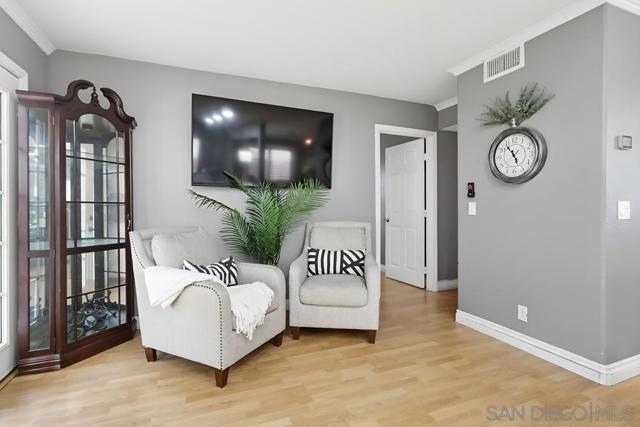 554 Friendly Ct E, El Cajon CA: https://media.crmls.org/mediaz/4ca84bd8-c20e-4131-bb2e-4cb04e3675e6.jpg