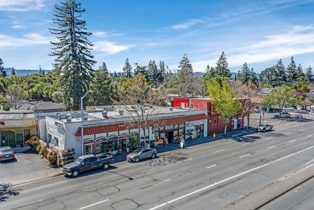3876 3876 El Camino Real, Palo Alto CA: https://media.crmls.org/mediaz/4ca96616-da7d-4504-ae79-e09f204ed927.jpg