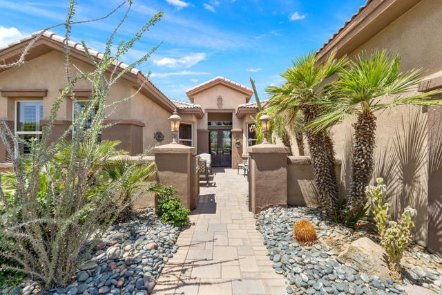 44085 Royal Troon Drive, Indio CA: https://media.crmls.org/mediaz/4ca97c5e-55b3-4d30-bbbf-03cb6e4e7fcb.jpg