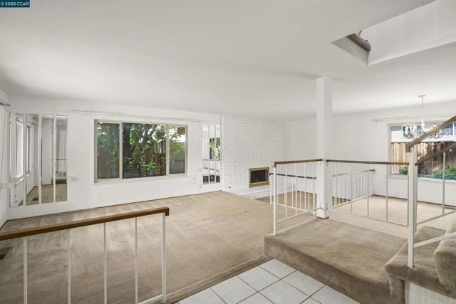 220 Daylight Pl, Danville CA: https://media.crmls.org/mediaz/4caadc10-f147-46dc-b087-eb9eee4cd0ee.jpg