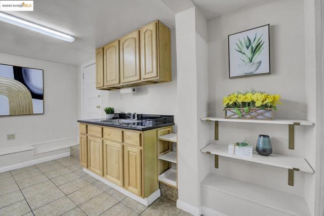 2406 10th, Berkeley CA: https://media.crmls.org/mediaz/4cab5651-add3-4e07-9994-76058a4bc852.jpg