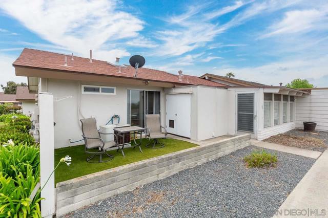 3660 Vista Campana N, Oceanside CA: https://media.crmls.org/mediaz/4cac41d9-e320-4644-b3f4-b8e13fa47786.jpg