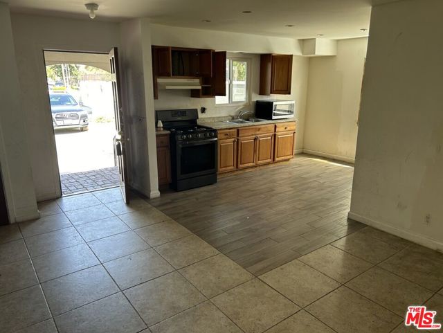 14800 Calahan Street photo 6