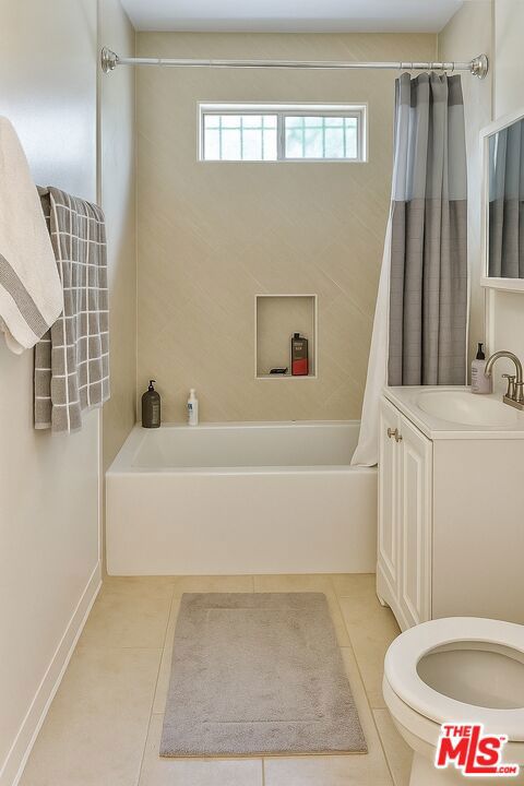 928 N Genesee Avenue, West Hollywood CA: https://media.crmls.org/mediaz/4cacbdd6-bc23-4665-9e72-43cc47b2811c.jpg