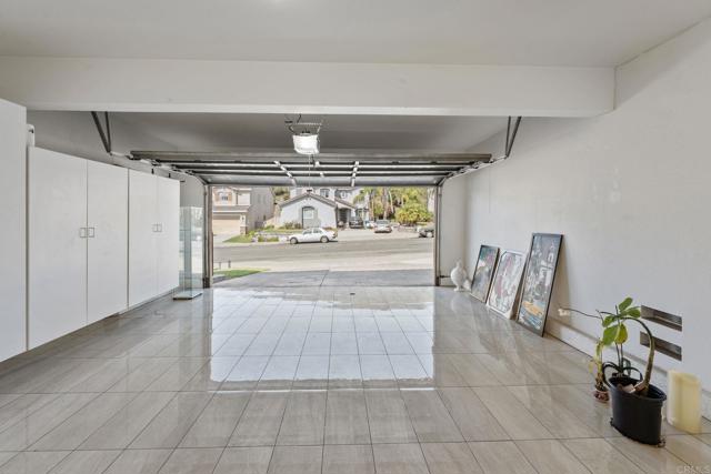 858 Via Barquero, San Marcos CA: https://media.crmls.org/mediaz/4cadaa5e-f7f0-4546-a32e-dcfa6e466015.jpg
