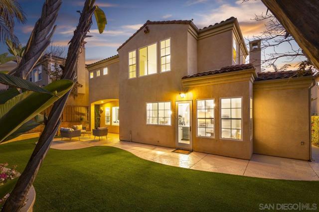 11649 Thistle Hill Pl, San Diego CA: https://media.crmls.org/mediaz/4cadb48f-61d2-450b-9d6a-6cf97705d199.jpg