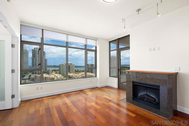 700 W E Street, San Diego CA: https://media.crmls.org/mediaz/4cadc3ca-eac7-4b8f-abe6-a8348f1574e4.jpg