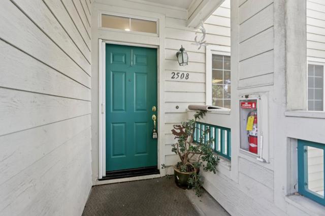 2508 Hastings Shore Lane, Redwood City CA: https://media.crmls.org/mediaz/4cade7dd-5971-41e3-bd71-9923eebd7fac.jpg