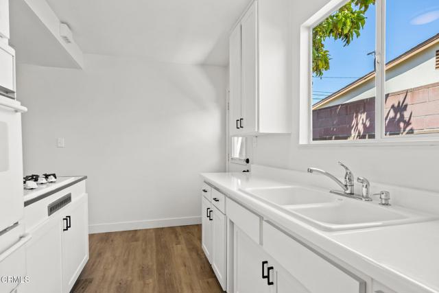 Detail Gallery Image 9 of 31 For 1125 Park Ave, Port Hueneme,  CA 93041 - 3 Beds | 2 Baths