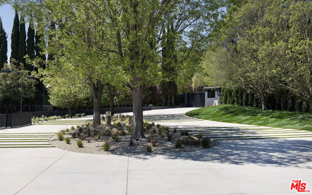 Drew Fenton | 16401 Mulholland Drive Los Angeles CA | MLS: 7706113