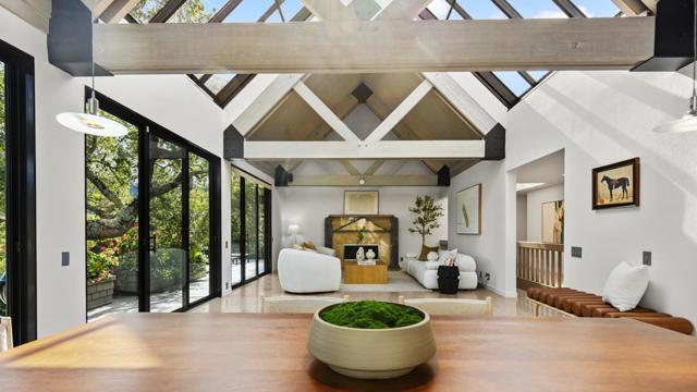 11 Hawk View, Portola Valley CA: https://media.crmls.org/mediaz/4cb0b9d0-6556-458a-beed-c337a25b5a50.jpg