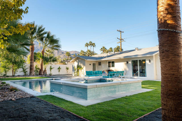 1125 E Sunny Dunes Road, Palm Springs CA: https://media.crmls.org/mediaz/4cb0d0ce-2da0-4892-ae8f-4cce7bb388e6.jpg