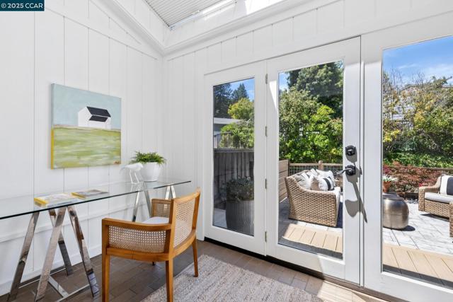 718 AUGUSTA DRIVE, Moraga CA: https://media.crmls.org/mediaz/4cb104c2-e5de-4c9a-be9b-67665fa3e4ad.jpg