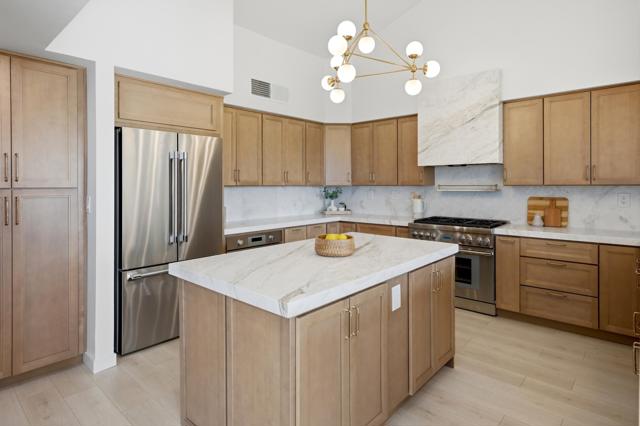 56300 Pebble Beach, La Quinta CA: https://media.crmls.org/mediaz/4cb2556e-c497-4a17-ad7f-0dddb48d533b.jpg