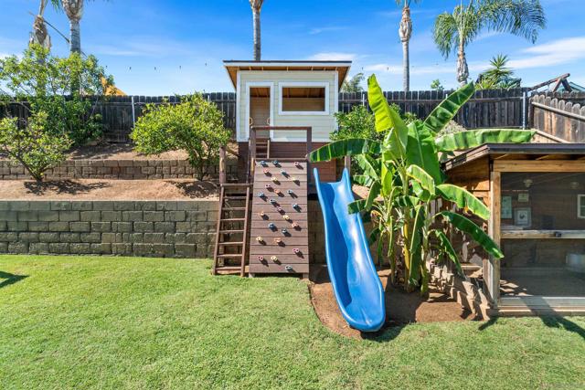 11010 El Nopal, Lakeside CA: https://media.crmls.org/mediaz/4cb361eb-8a22-49da-8e6c-cb3448d0f0e6.jpg