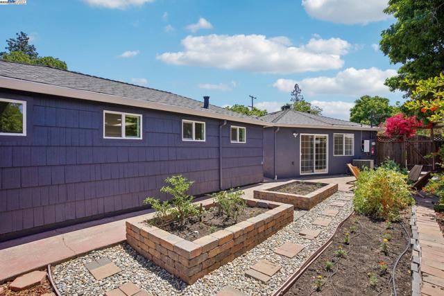 Image 38 of 55 For 14917 Berry Way