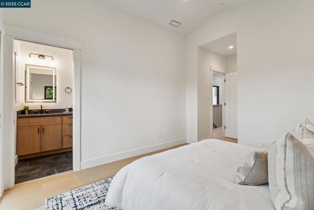 1126 Brighton Ave, Albany CA: https://media.crmls.org/mediaz/4cb3ef57-77ef-457d-952b-c38f2e39462e.jpg