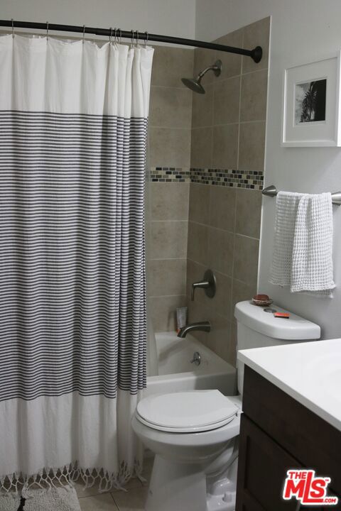 531 Venice Way, Venice CA: https://media.crmls.org/mediaz/4cb41866-a09c-456b-a002-b0ebc9b9fa02.jpg