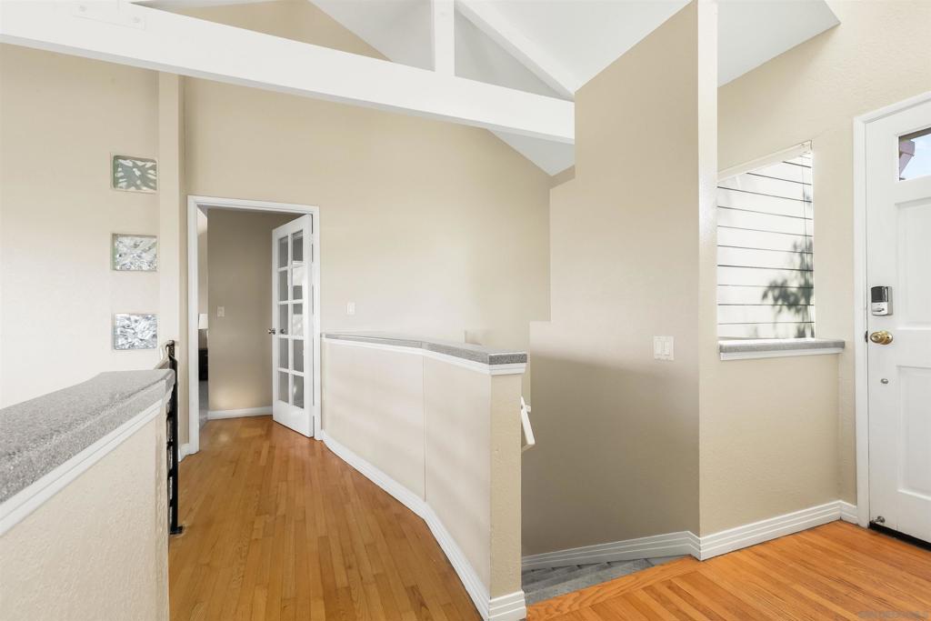 1084 Johnson Ave - photo 11