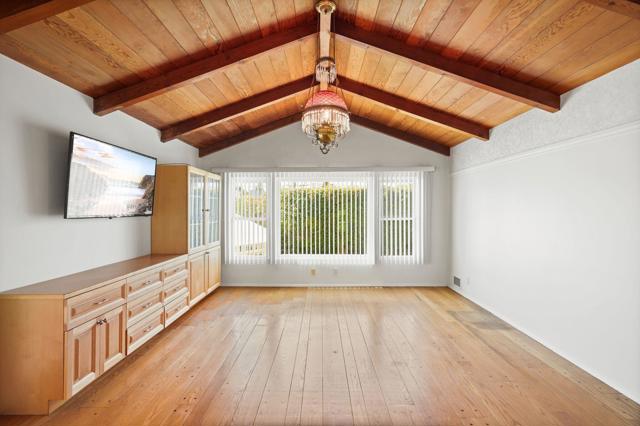 108 W Kenneth Road, Glendale CA: https://media.crmls.org/mediaz/4cb54319-3523-4fa9-b691-3e726d295053.jpg