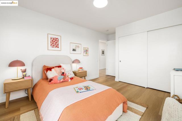 568 Vistamont Ave, Berkeley CA: https://media.crmls.org/mediaz/4cb5cfa1-ab8f-4800-afb7-dfb26f081c7c.jpg