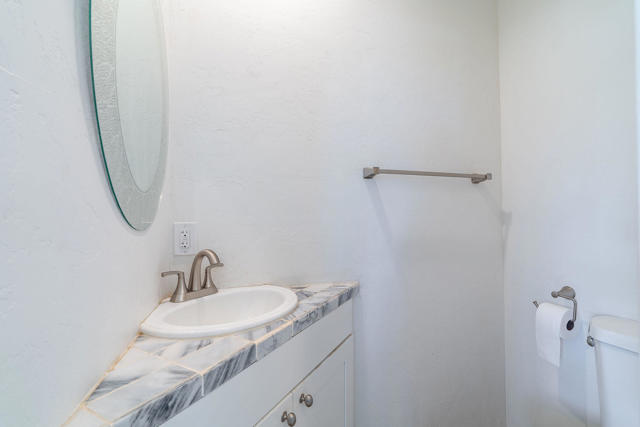 Image 40 of 83 For 28990 Bonita Vista Road
