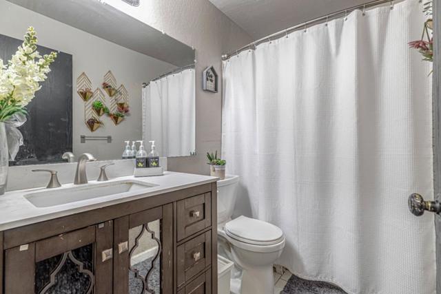 Image 33 of 46 For 4253 Rosenbaum Avenue