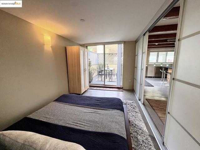 701 Pennsylvania AVE, San Francisco CA: https://media.crmls.org/mediaz/4cb65c68-ced7-48c7-a495-ca657d8264e0.jpg