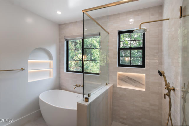 Detail Gallery Image 16 of 26 For 1722 N Vista Street St, Los Angeles,  CA 90046 - 4 Beds | 4 Baths