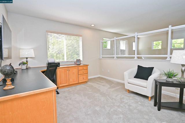 663 Greylyn Dr, San Ramon CA: https://media.crmls.org/mediaz/4cb93c0b-ccf0-462d-bd1f-fd5f810c6481.jpg