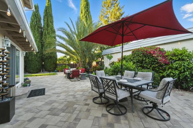 3821 Abbey Court, Campbell CA: https://media.crmls.org/mediaz/4cbab451-4ecb-4b72-9702-f5582539912f.jpg