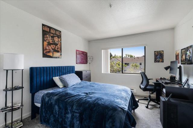 41 Grandview Street, Santa Cruz CA: https://media.crmls.org/mediaz/4cbb1c98-b153-42ba-abf0-15db00213f1a.jpg