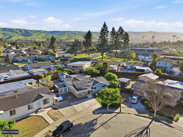 33790 Dartmouth Avenue, Union City CA: https://media.crmls.org/mediaz/4cbb3485-72e3-4d21-bc60-2d697d394cc4.jpg