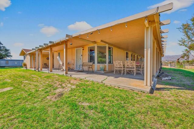 Image 26 of 49 For 20555 Mountain View Road