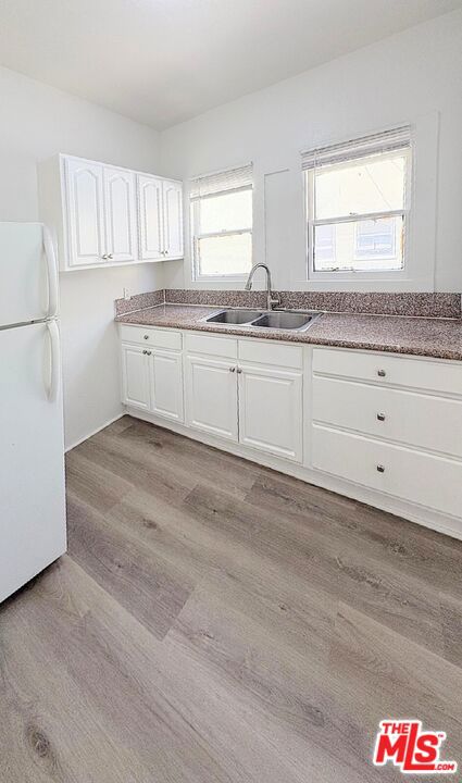 433 W 4TH Street, Long Beach CA: https://media.crmls.org/mediaz/4cbc23ae-6881-47fb-a5f8-f19479fb8a42.jpg