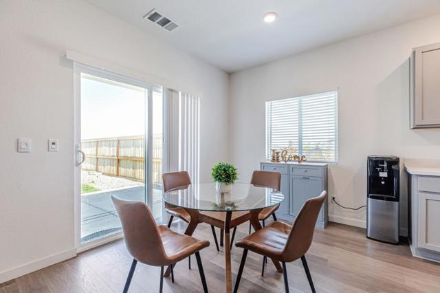4840 Ambrosia Court, Roseville CA: https://media.crmls.org/mediaz/4cbc39b8-09d9-4de1-a1a3-0a581d7d51d8.jpg