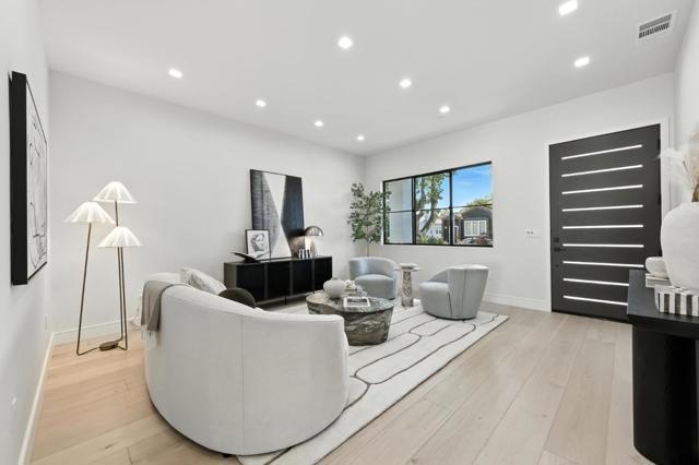 125 15th Avenue, San Mateo CA: https://media.crmls.org/mediaz/4cbd6664-9520-46bb-a62b-6e7634e1160e.jpg