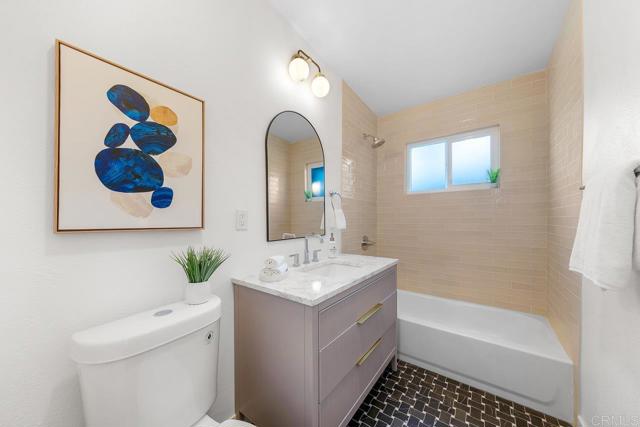 2263 Finch Lane, San Diego CA: https://media.crmls.org/mediaz/4cbd7c1f-ff1d-4232-b5a7-79dc8e7860d4.jpg