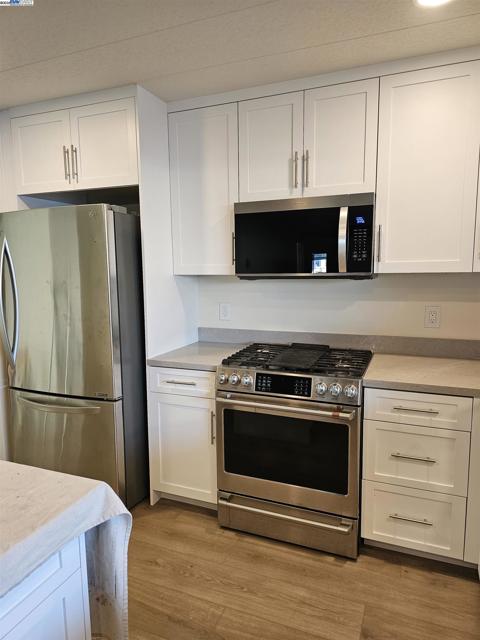 4141 Deepcreek, Fremont CA: https://media.crmls.org/mediaz/4cbda890-4dfa-40af-b1a2-498825c65b1a.jpg