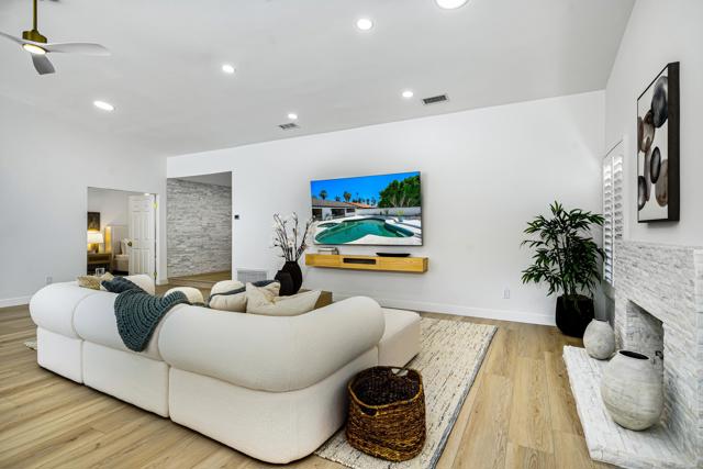 69291 Tamala Avenue, Cathedral City CA: https://media.crmls.org/mediaz/4cbdf03e-72c6-4b45-b85f-443703d1625b.jpg