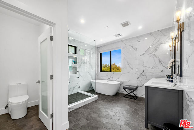 4841 Minden Place, Los Angeles CA: https://media.crmls.org/mediaz/4cbdff9c-23a2-494a-a7d2-6a3040d284a9.jpg