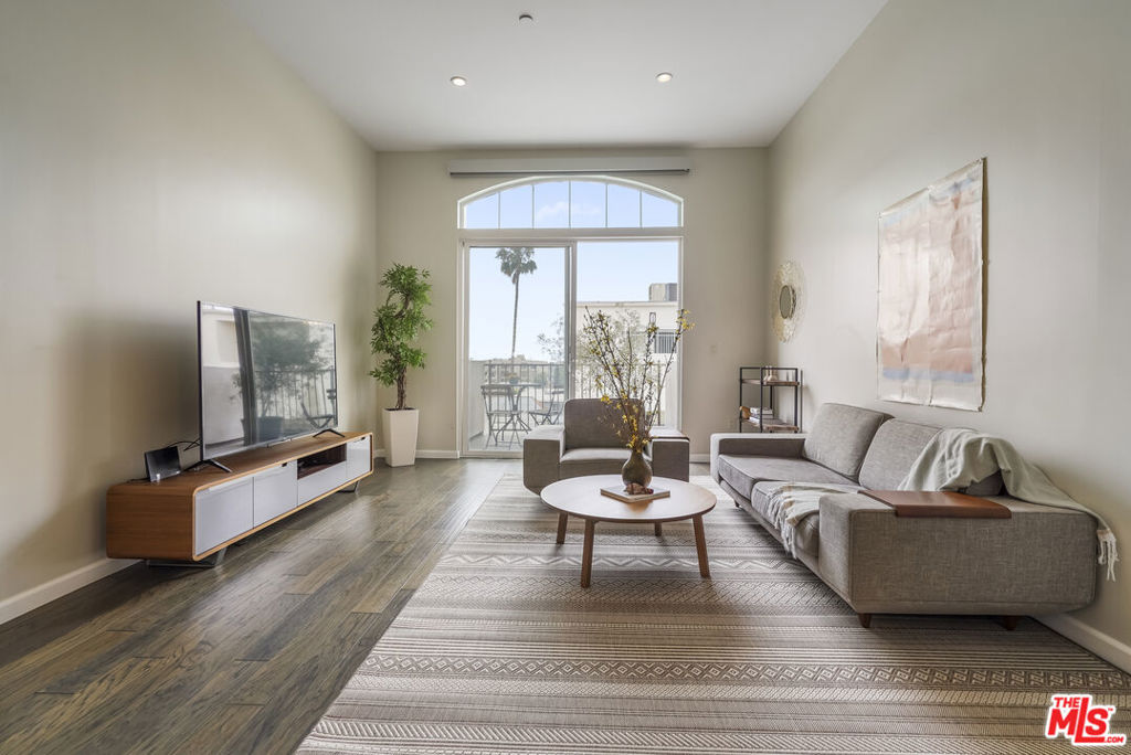 1625 Granville Avenue #304