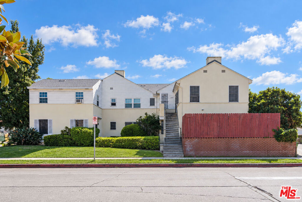 Multifamily at 1036 S Genesee Avenue