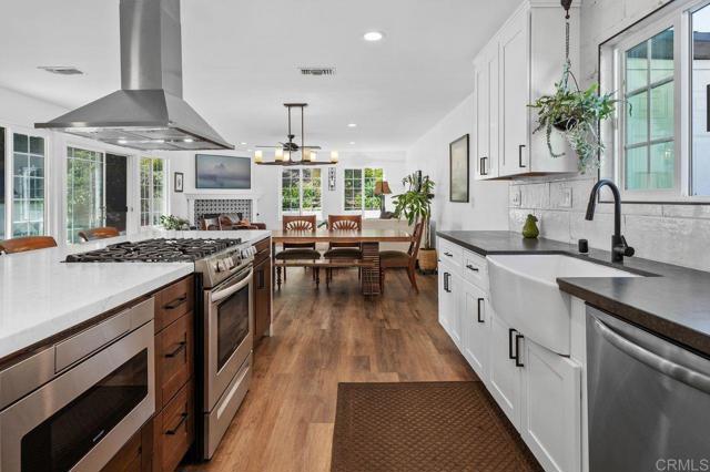 4814 Refugio Avenue, Carlsbad CA: https://media.crmls.org/mediaz/4cbf4ee2-5ffe-4b84-9827-3addbdfdb2a5.jpg